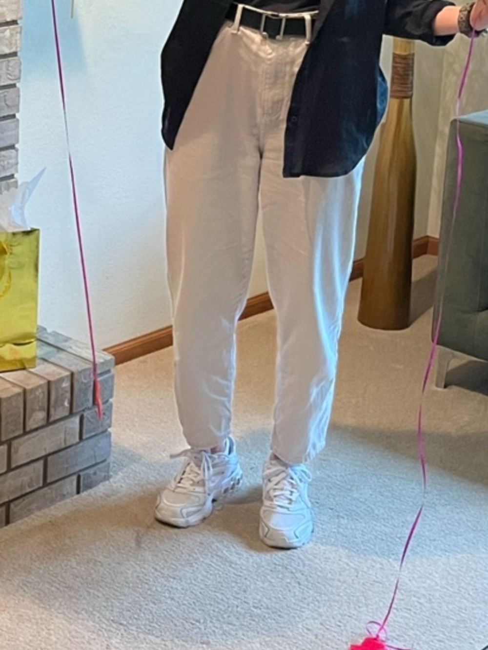 H&M high waisted white jeans